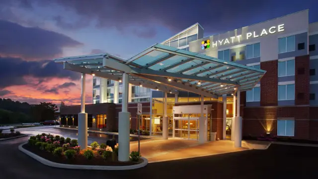 Exterior Hyatt Place at The Hollywood Casino 