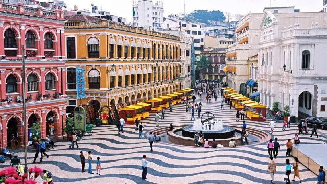 Senado Square