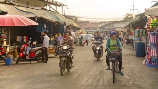 Rong Kluea Market History