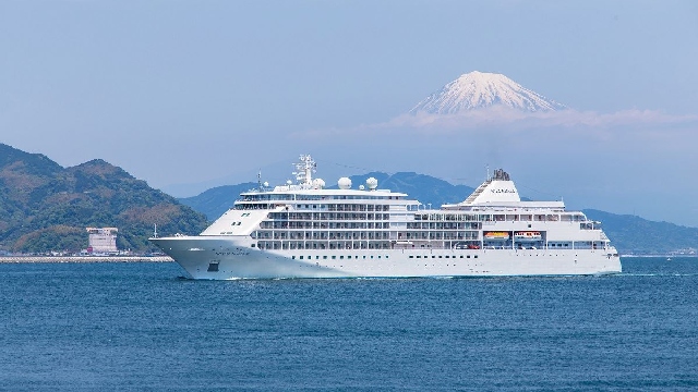 Silversea Shadow Casino